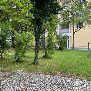  Apartment Mit Garagenparkplatz An U-bahnstation Deutschland