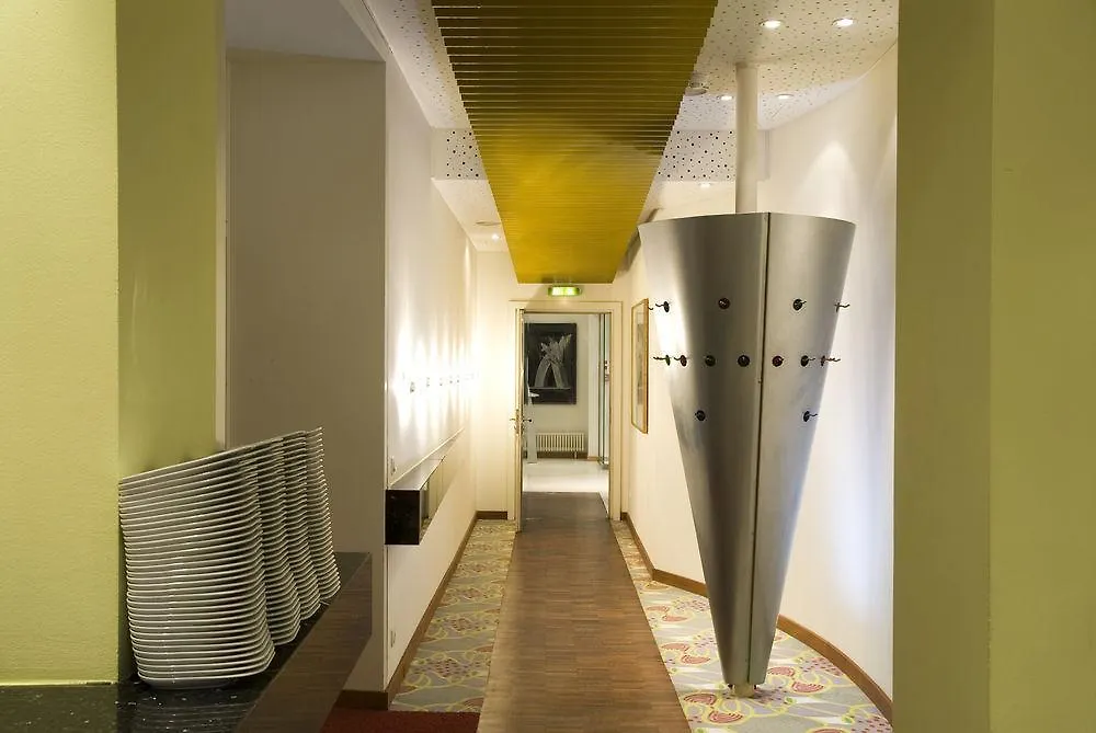 Park Plaza Berlin Kudamm Otel 4*,