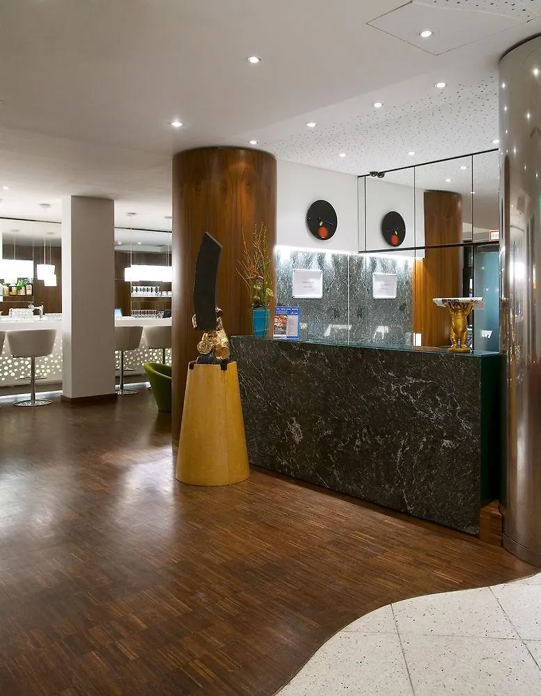Radisson Red Berlin Kudamm Ξενοδοχείο 4*,
